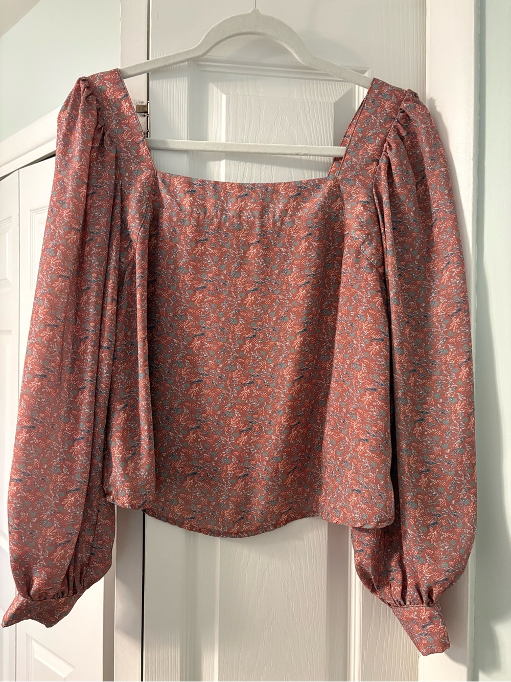 Lucca Square-Neck Puff Sleeve Blouse in Coral Floral Print